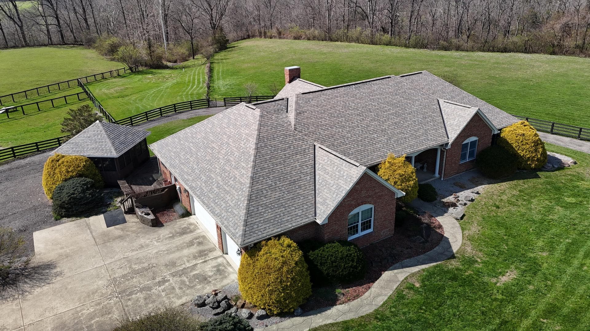 Residential roofing project