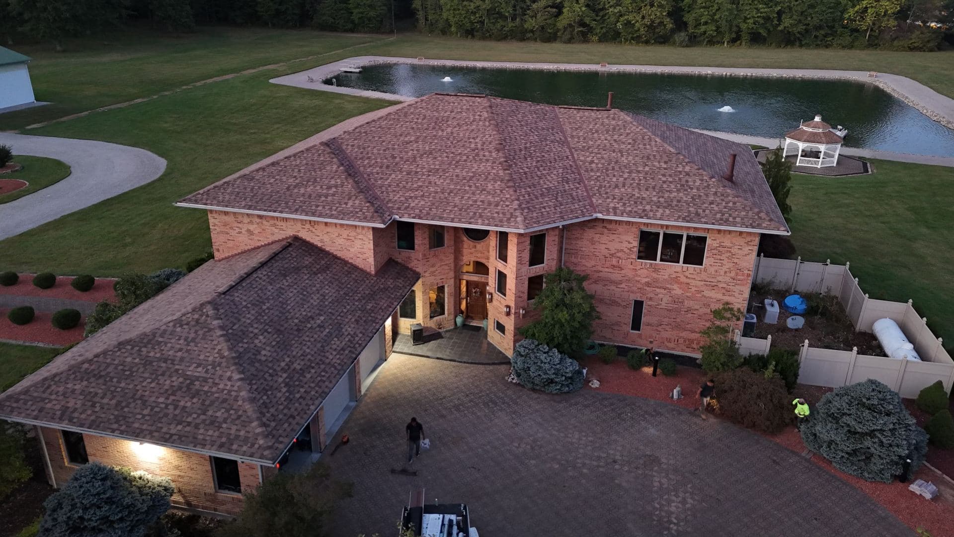 Residential roofing project